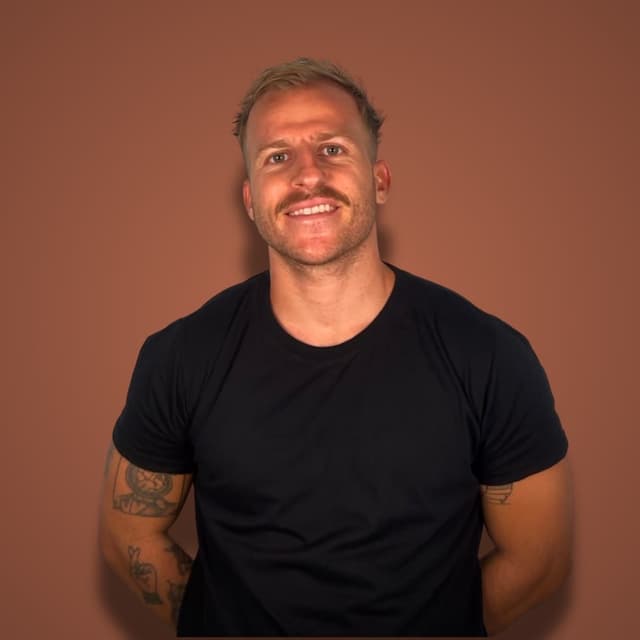 Florian Darroman, founder of Distribb and host of Profitable Founder